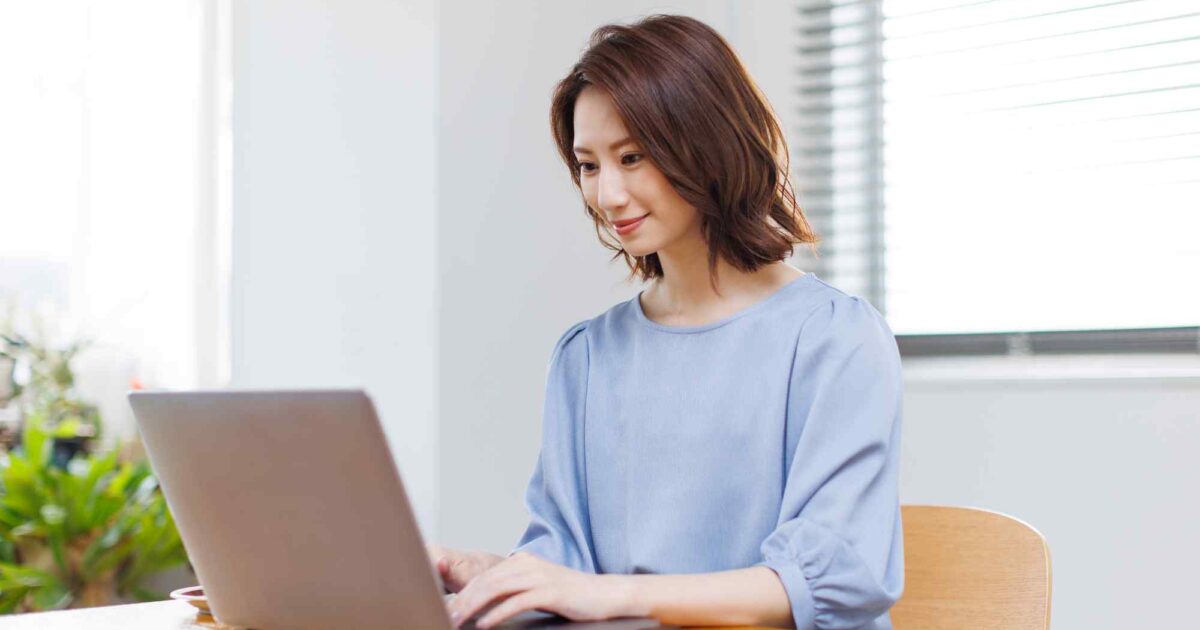 正社員におすすめの副業10選！在宅可・スキルアップできる仕事も紹介