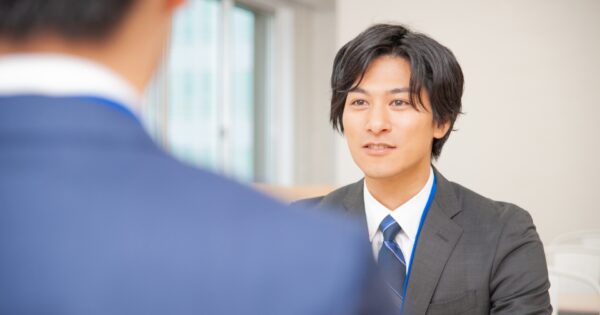 パニック障害で仕事をクビになる？安心して働くための完全ガイド