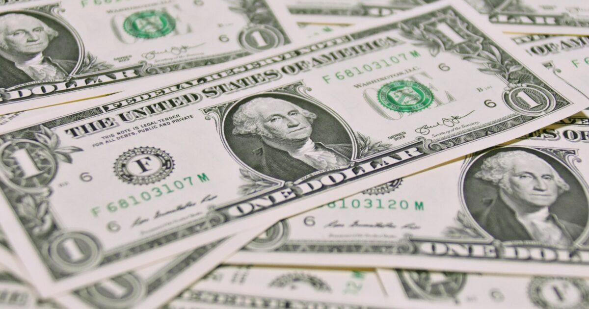 アメリカの年収はいくら？2026年最新版｜平均・中央値・職種別・州別を徹底解