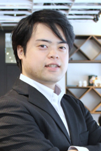 根谷 泰順